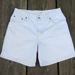 Women's Levi Shorts 550 Relaxed 30" Waist